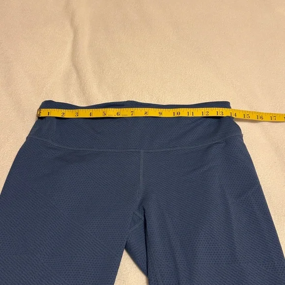 PRANA Women’s Size Medium Blue Athletic Crop Capri Yoga Leggings - Picture 5 of 6